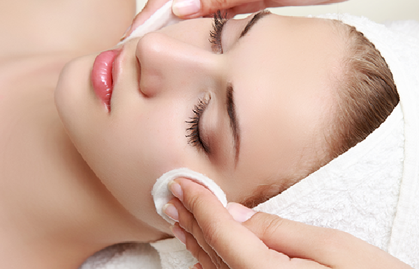 Reducing Acne and Wrinkles With Chemical Peels