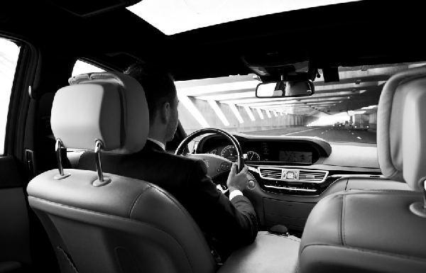Relaxing Travel With a UK Chauffeur Service